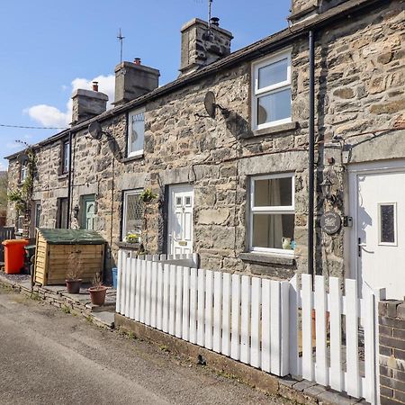 2 White Street Villa Penmachno Exterior photo