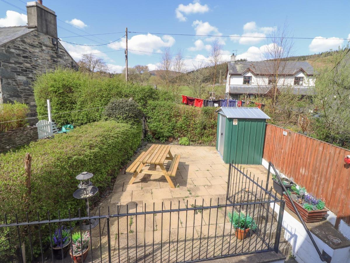 2 White Street Villa Penmachno Exterior photo